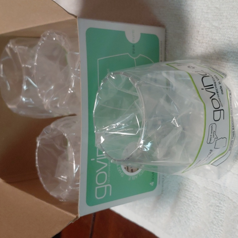 Govino Clear Polymer Wine Glasses with Thumb Notch Set Of 4 Shatterproof BB1